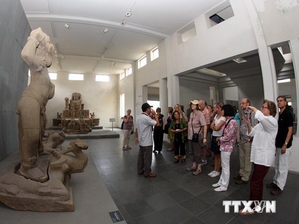Bảo tàng điêu khắc Chăm Pa là nơi thu hút khách quốc tế